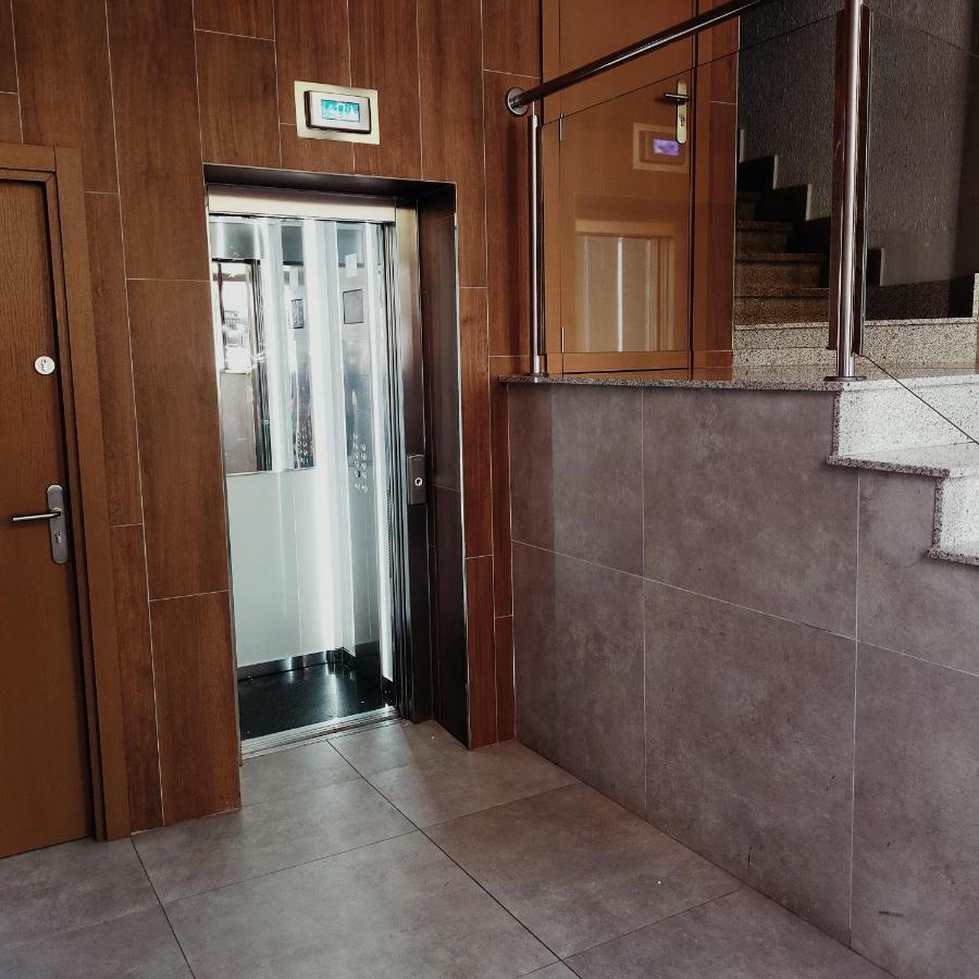 La Puerta Al Centro De Logrono Vino Crianza Y Desayuno Incluidos Apartment Exterior photo